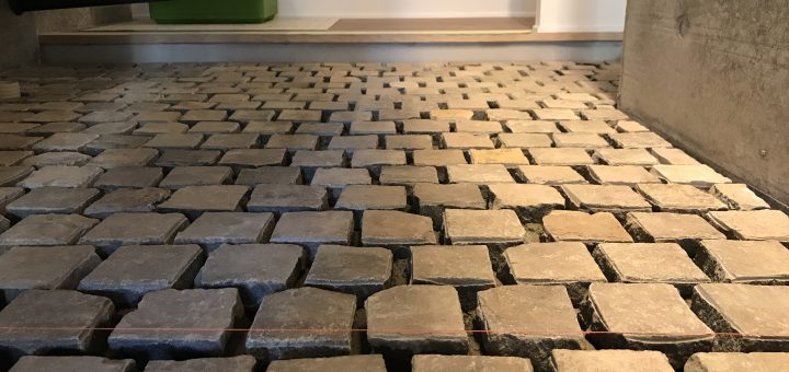 フィリピン鉄平ピンコロの床張り工事(愛知県名古屋市昭和区)    ー揖斐川庭石センターblogー