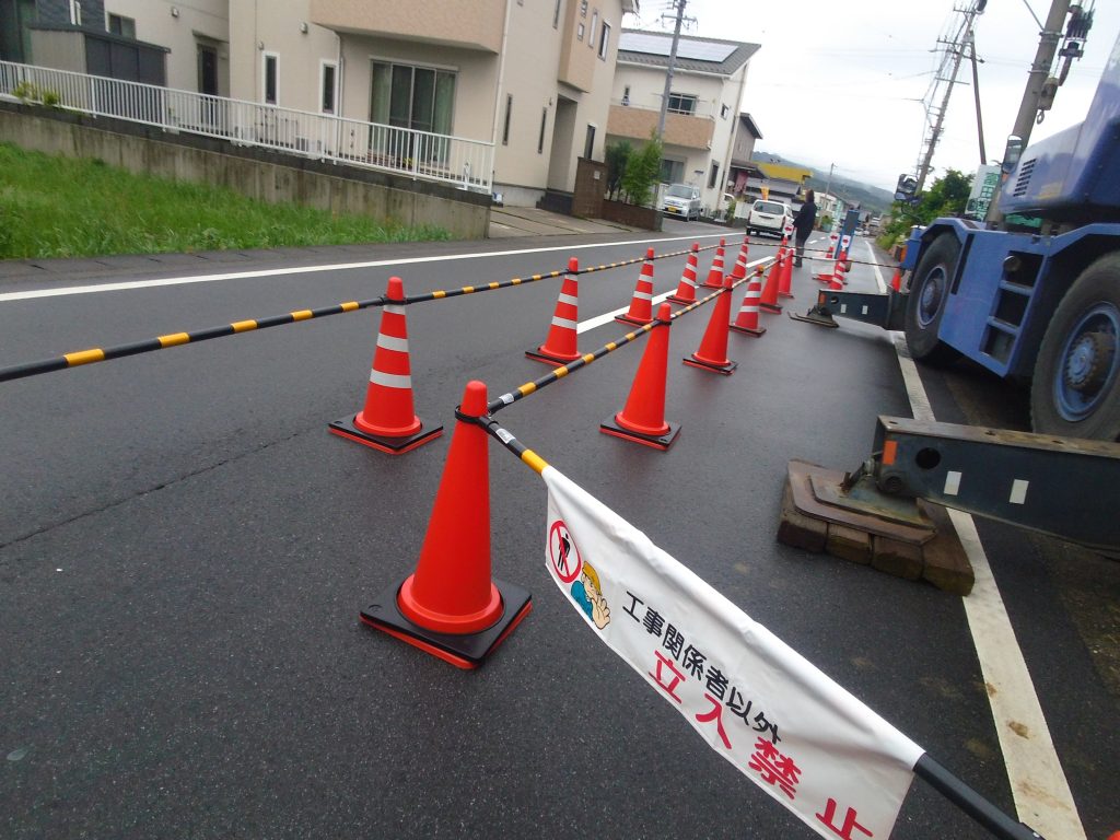 和風門のある邸宅の庭木・庭石の撤去工事 5日目 ー揖斐川庭石センターblogー 2 IMG 2029