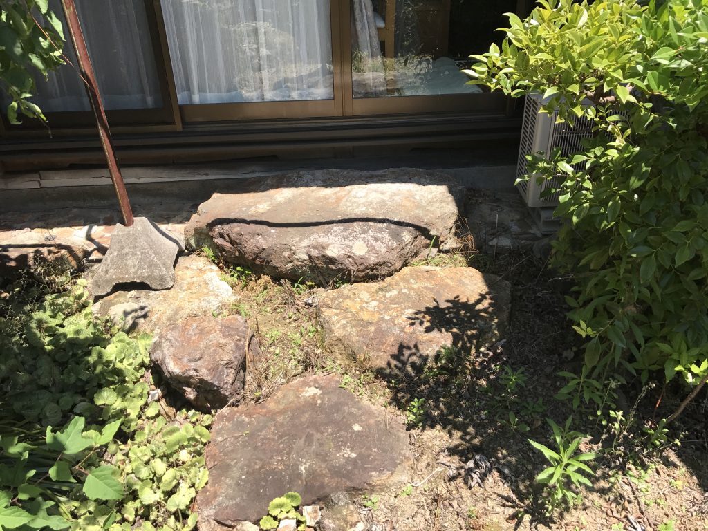 庭解体の見積もり・木曽石積み込み・庭石の写真 ー揖斐川庭石センターblogー 4 IMG 2132