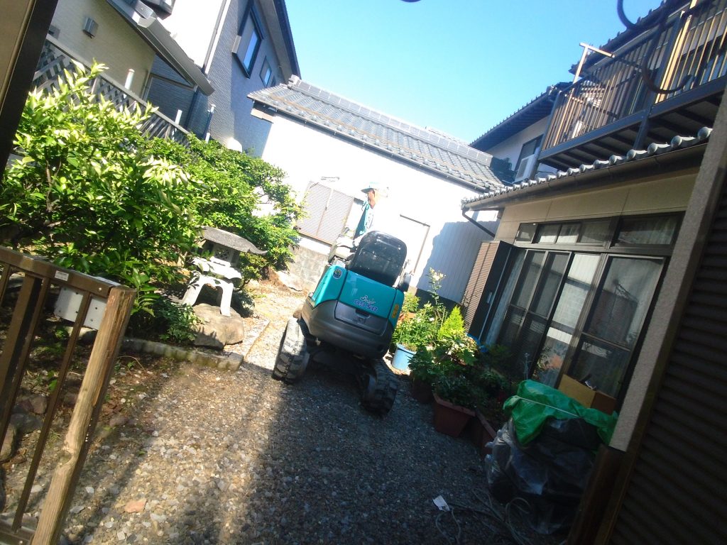 庭の解体