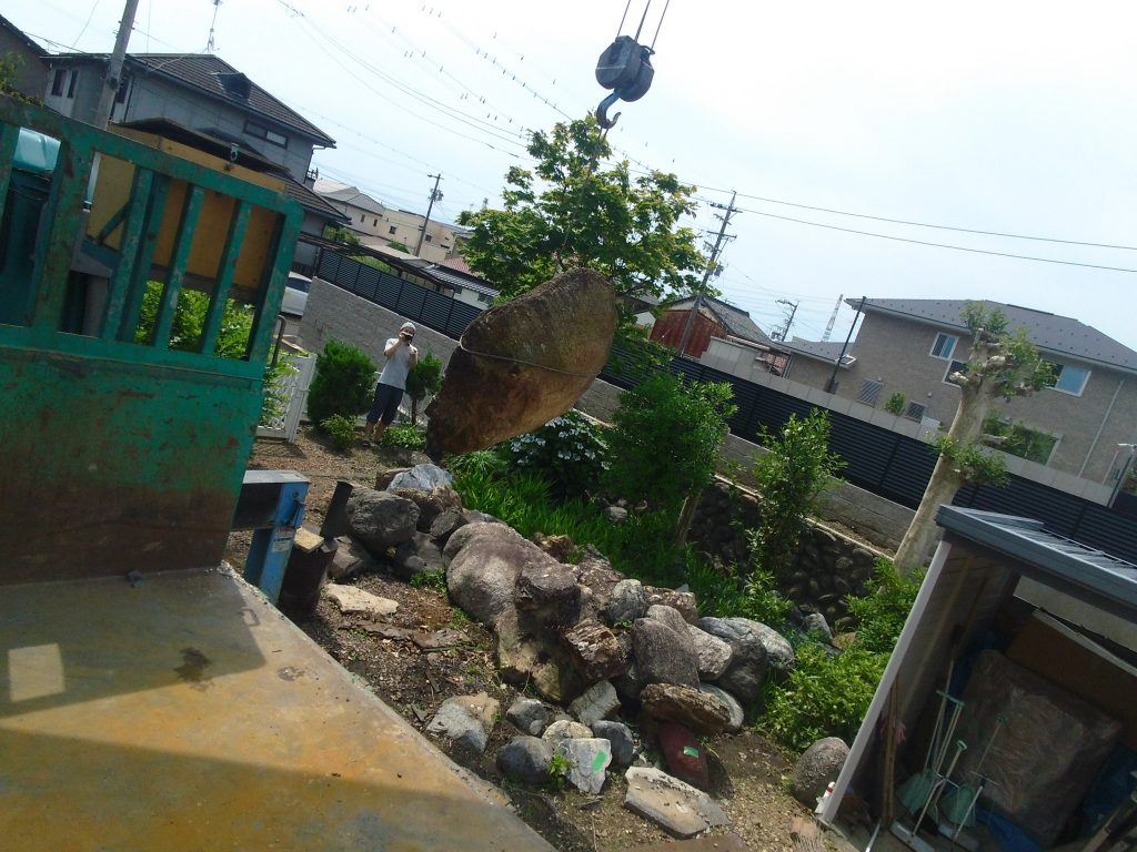 造園資材の配達と 庭石撤去(岐阜市) 5 庭石撤去