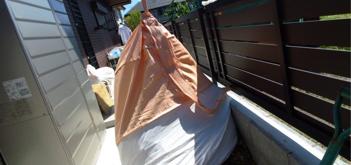 岐阜砂利の 配達・敷き作業(岐阜市)   ー揖斐川庭石センターblogー