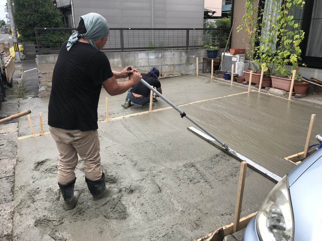 天気は、ちょうど雲がかかっていい感じに作業が進みます