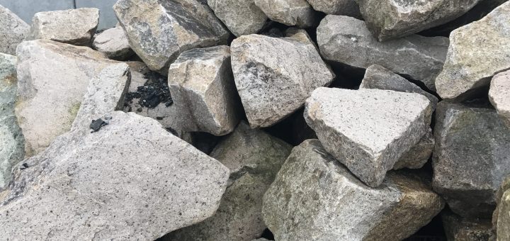 お盆明けで、注文の品々を配達&パッケージ   ー揖斐川庭石センターblogー