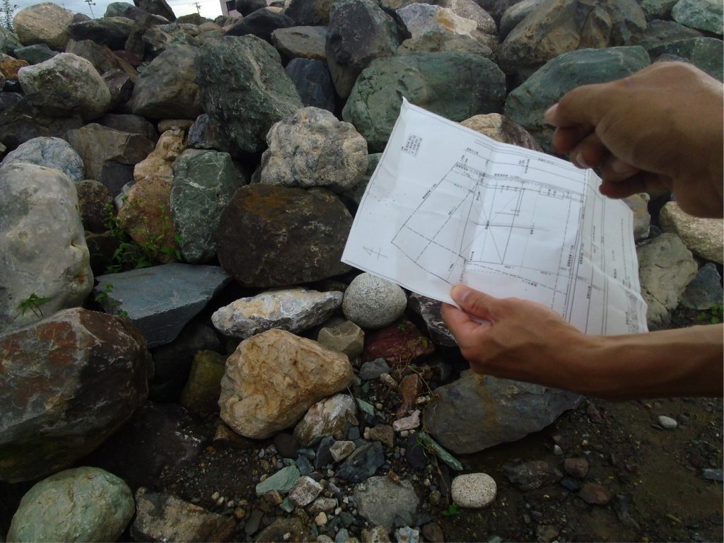 平面を見ながら、どのくらいの大きさがいるのかを確認