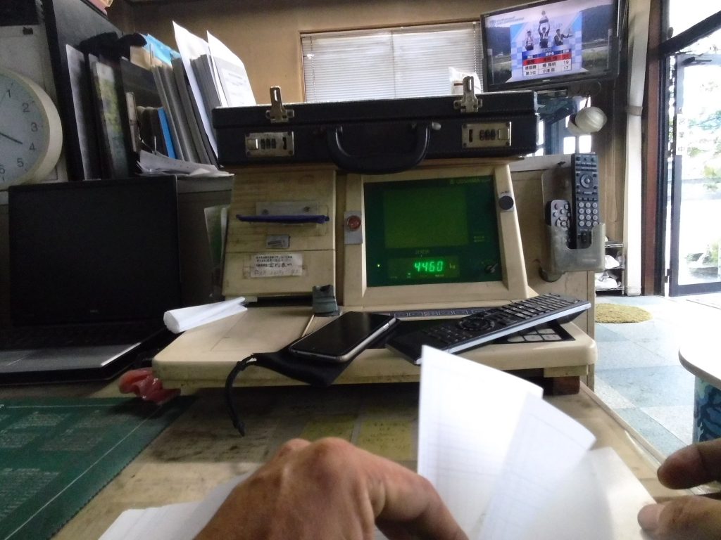 車両の重量を計量します