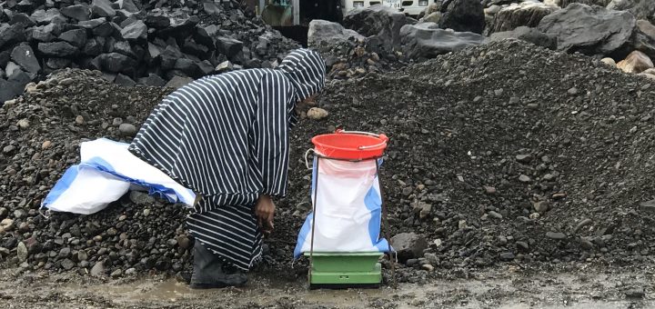 ここ数日の ご来店されたお客様 &庭の解体 &通販の注文品   ー揖斐川庭石センターblogー