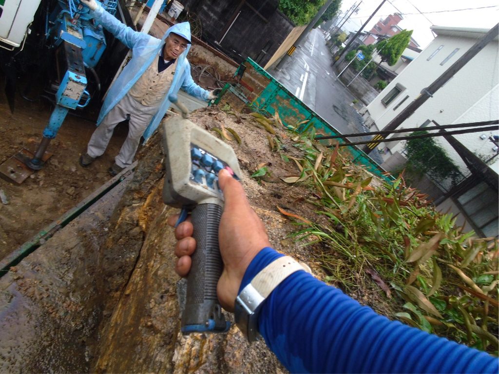 なんとか無事に庭石を積み込みました。