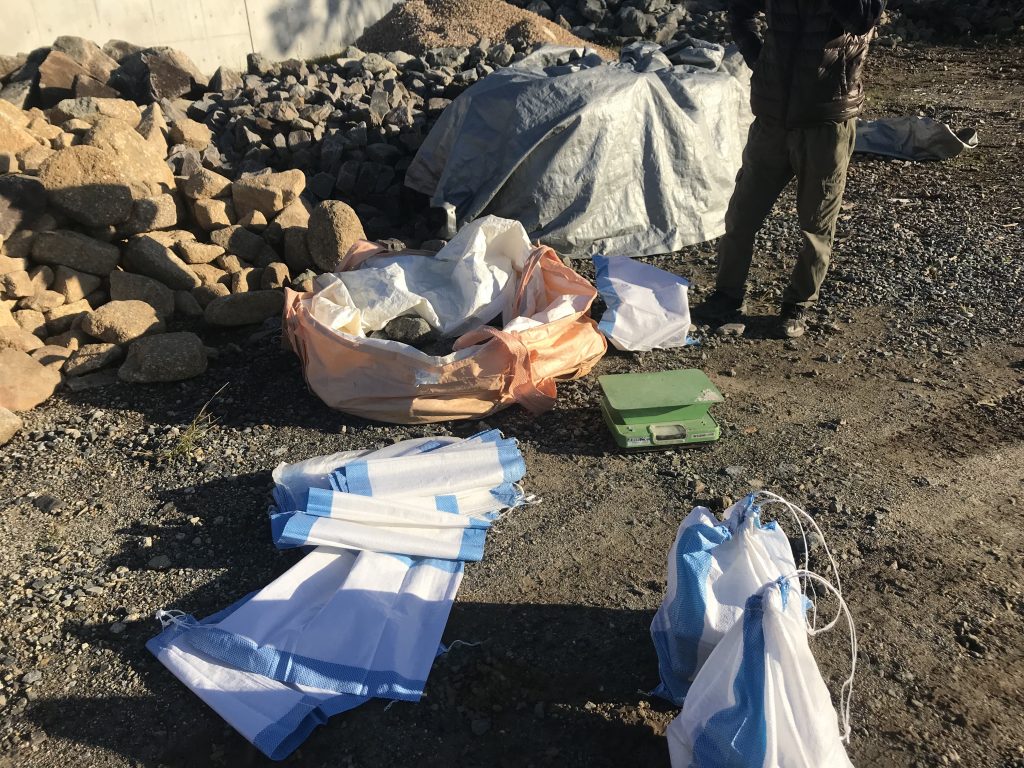 花壇用の小端積み石をお探しです