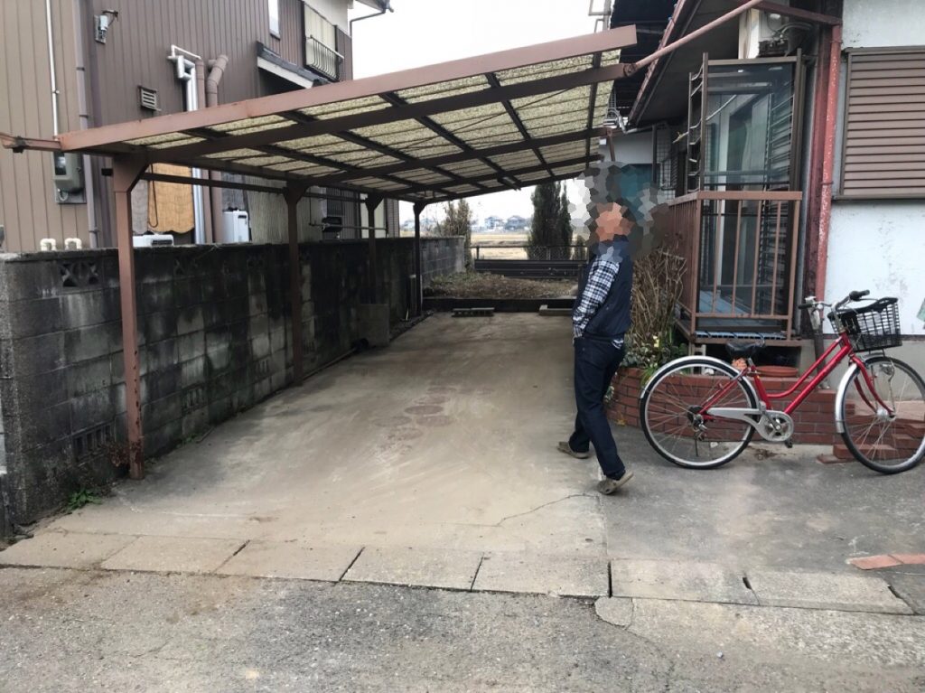 庭がすっきりして、ご満悦なお施主さん。