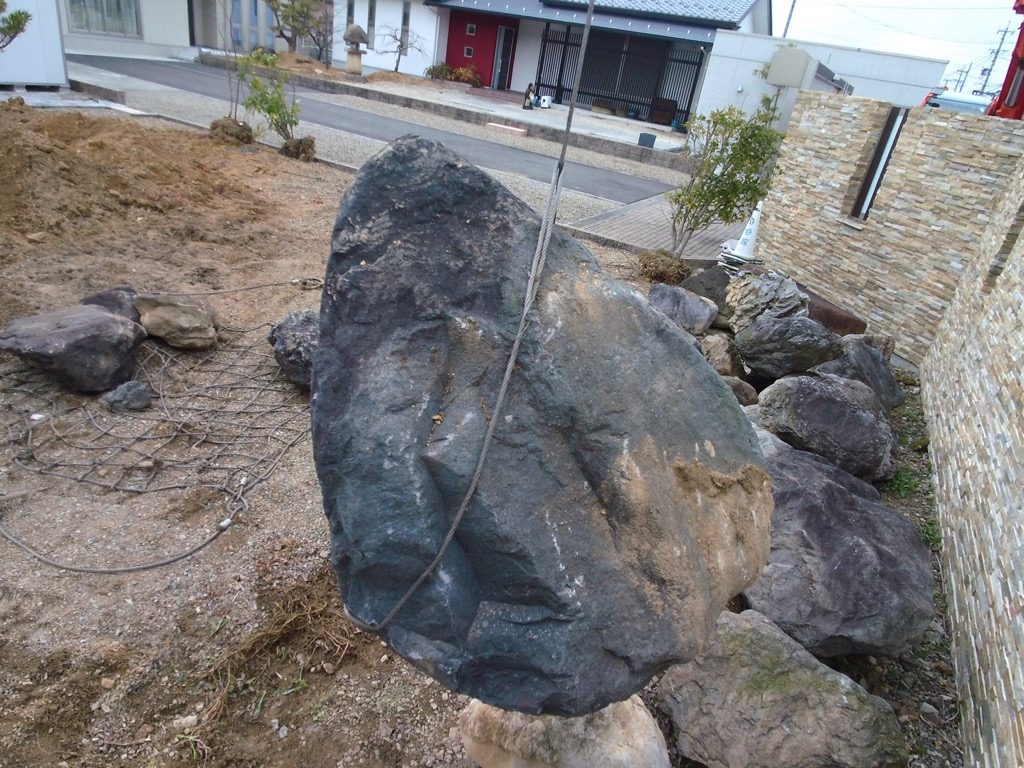 ひたすら、一人で玉掛けして、トラックに積み込むという作業。ラフタークレーンいなかったら、仕事終わらんかったなあ