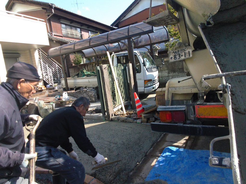 左官屋さんが綺麗に均してくれてます