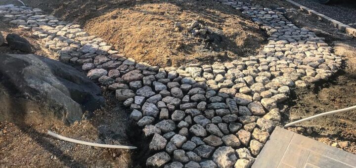 岐阜石割栗石のアプローチ