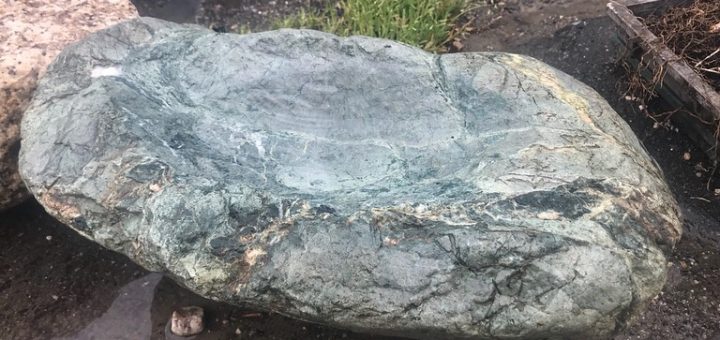 自然石水鉢  40cm