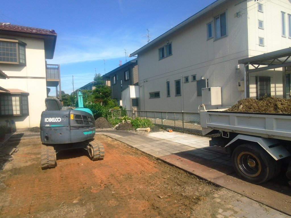 きれいに地面を整理して終了。