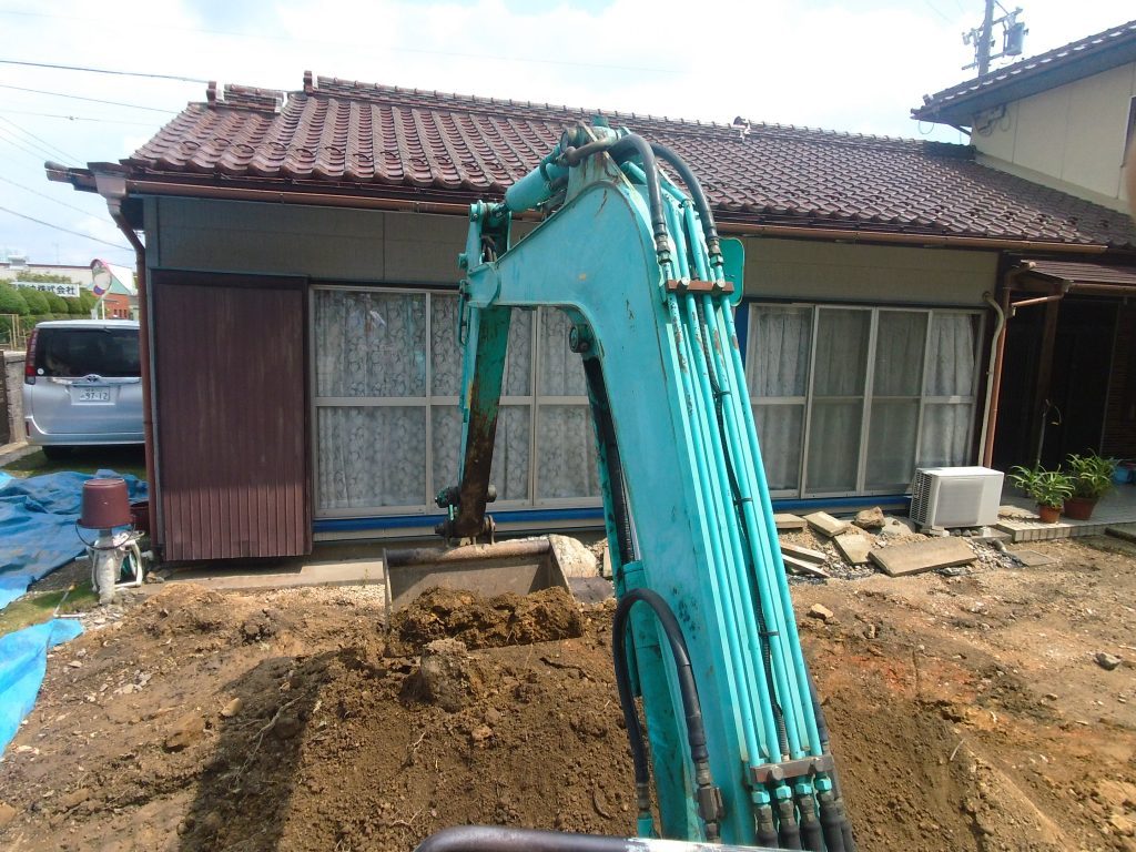 余分な土を削っていきます