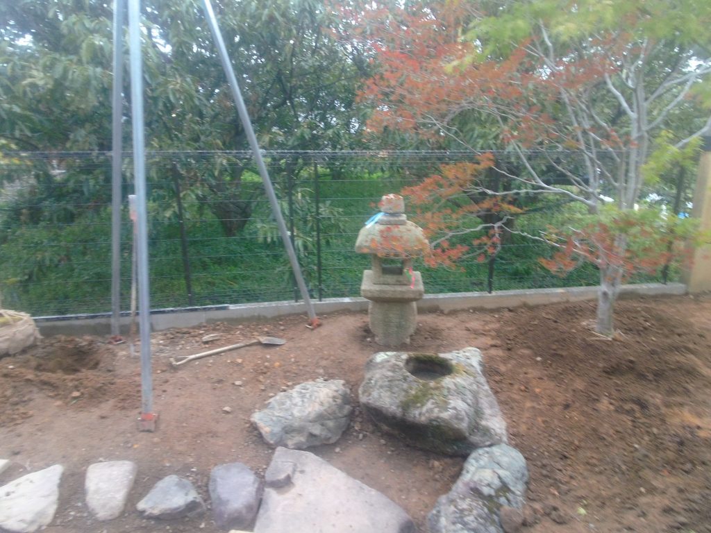 織部灯籠の据付完了!