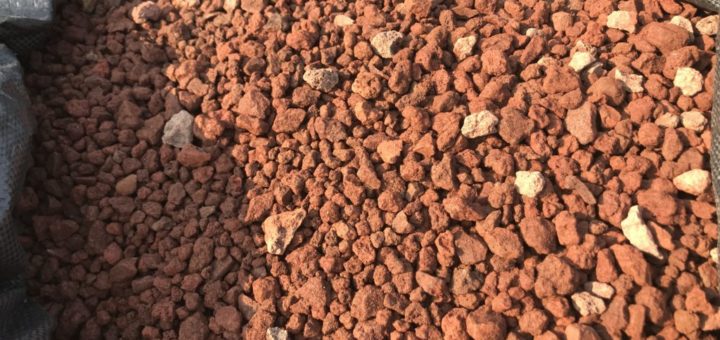 古民家の庭をリノベーション！お洒落を演出するおすすめの砂利とは？