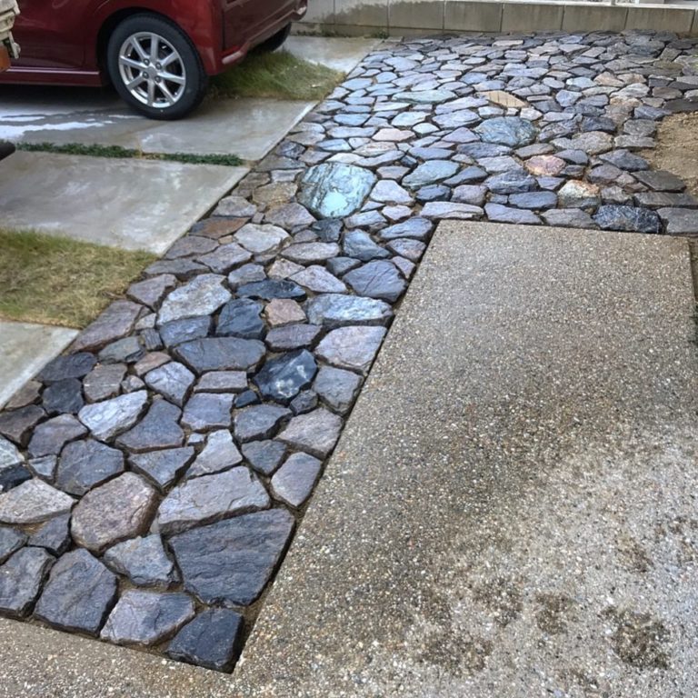庭の雰囲気をおしゃれに大変身?!乱形石張りをDIY!