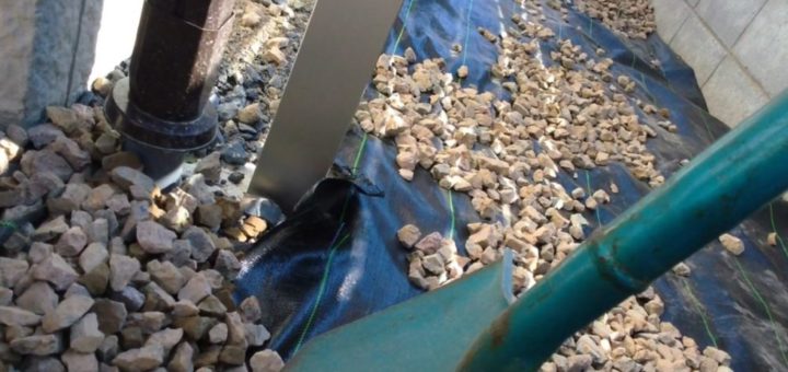 【初心者向け完全ガイド】砂利DIYの費用から手順、雑草対策までプロが全解説