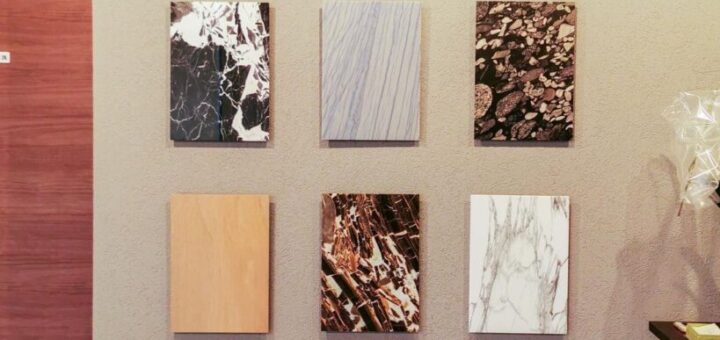 事務所に絵画を飾りました