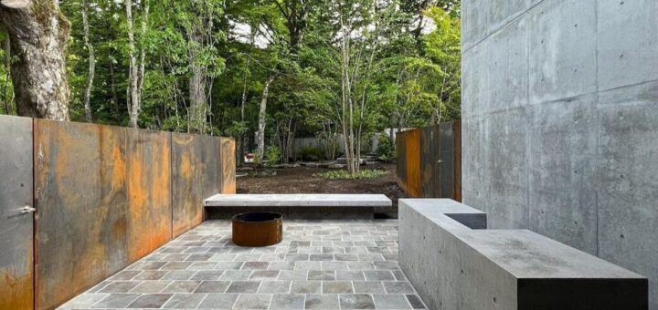 鉄平石300角　400枚お買い上げ頂きました。