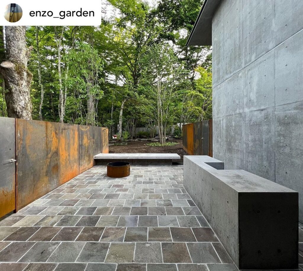 鉄平石300角 400枚お買い上げ頂きました。 1 鉄平石300角