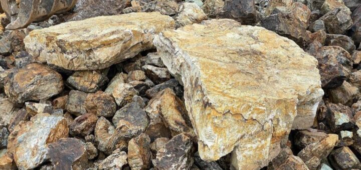 岐阜石　大判入荷