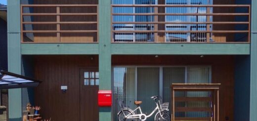 岐阜石割栗石のコンクリート基礎の粗隠しのための石積み