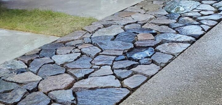 ボーダーストーンの石張り