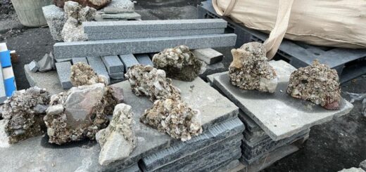 卓上のさざれ石