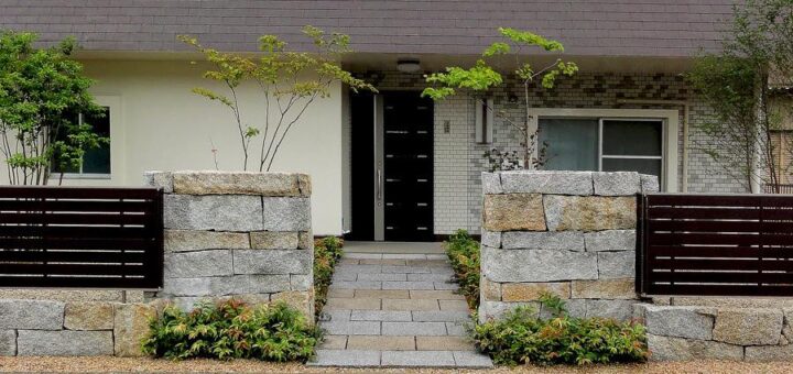 ひるかわ御影石の門袖石積み