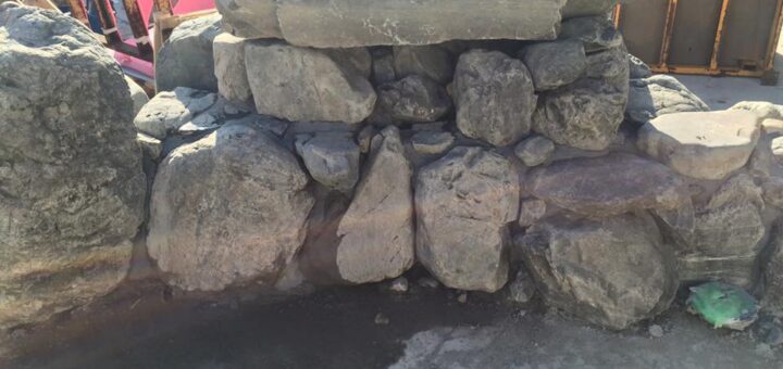 露天風呂の石組み