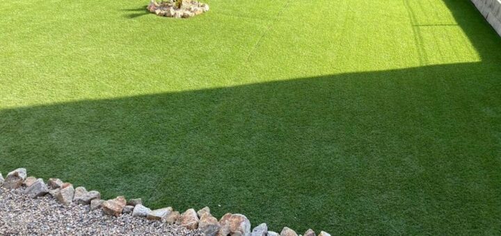 お客さんから写真が届きました。 ブラウン天然川砂利 10-14mm