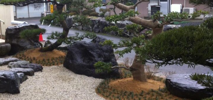 伝統的な和のデザインの庭作り