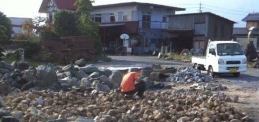 11年くらい前の揖斐川庭石センターの土場の様子