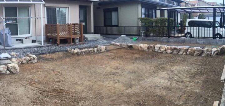 土留めを岐阜石で仕上げました