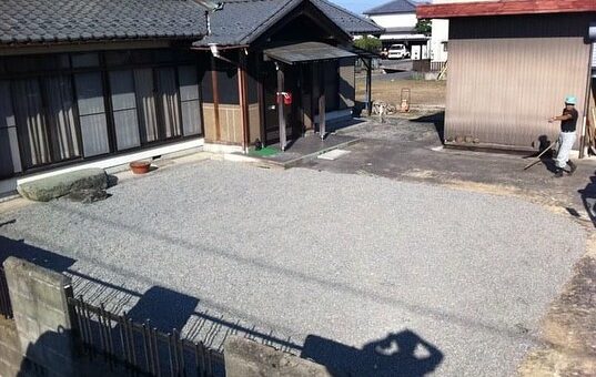 岐阜の庭石屋が庭の解体工事をしました。