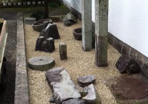 白川砂利の砂利敷き