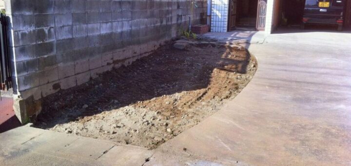 庭石の撤去と残土処分