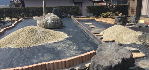 中古住宅を買われたお客さんが庭を解体。仕上げは白川砂利