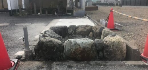 某施設の植栽のための石積み