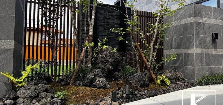 浅間石の大きいサイズを使っていただきました。