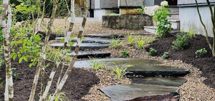 諏訪鉄平石を使っていただきました。