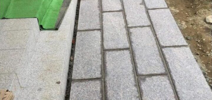 過去の施工例　インペリアルレッドの板石