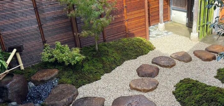 茶庭工事に使われた、サビ飛石