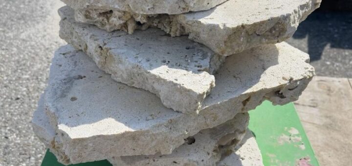 乱形ペイビング　琉球石灰岩