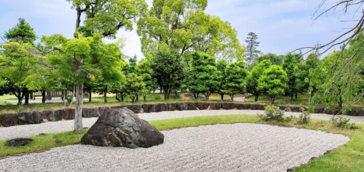 【庭石屋3代目が教える】枯山水の作り方｜5万円DIY vs 50万円プロ施工を徹底比較